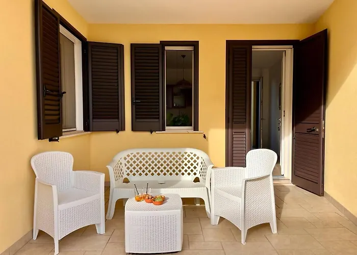 Yellow Beachfront House マリーナ・ディ・ペスコルーゼ