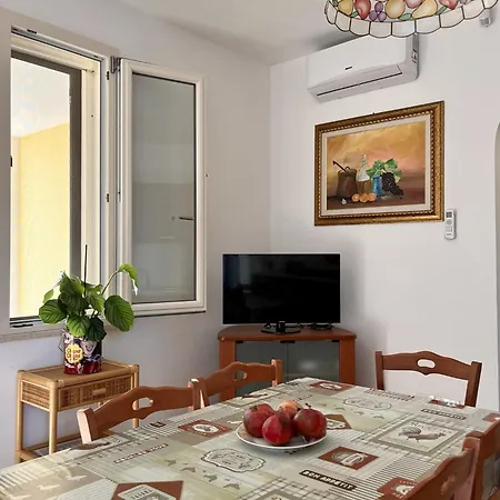Yellow Beachfront House 60 M By Salento Prime Holiday home *